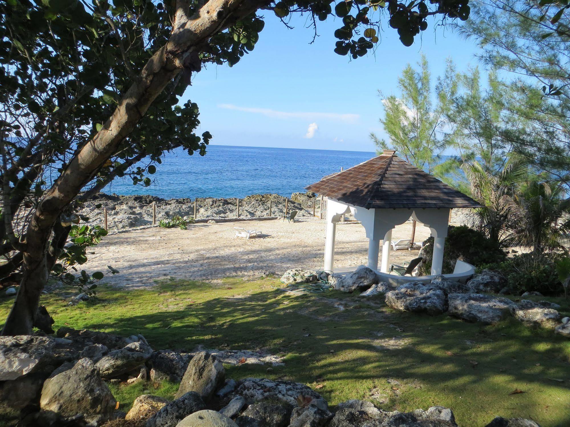 Tingalaya'S Retreat Hotel Negril Exterior photo